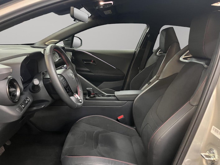 Vehicle image TOYOTA C-HR