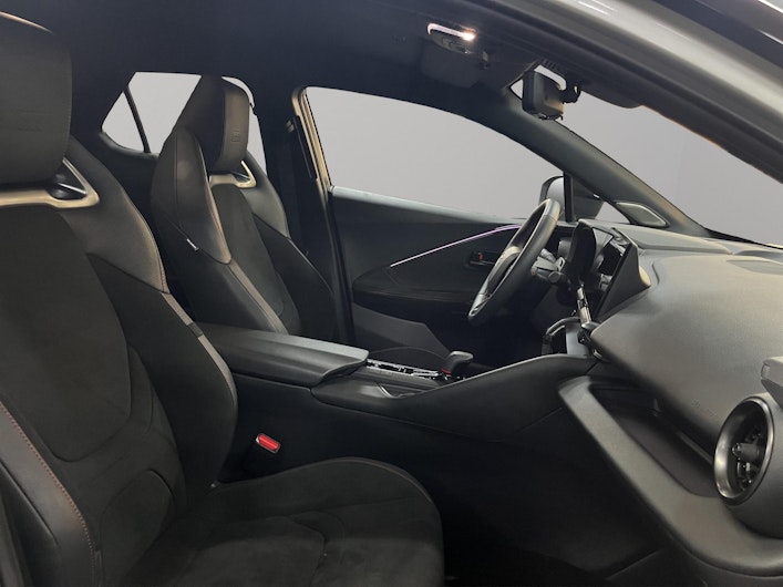 Vehicle image TOYOTA C-HR