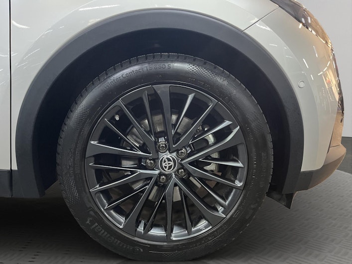 Vehicle image TOYOTA C-HR