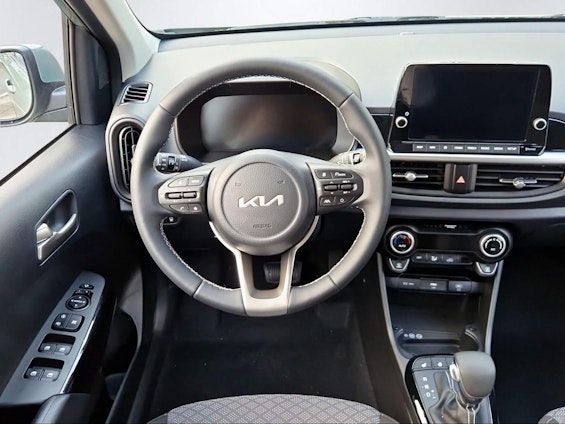 Vehicle image 6 Vehicle image 6