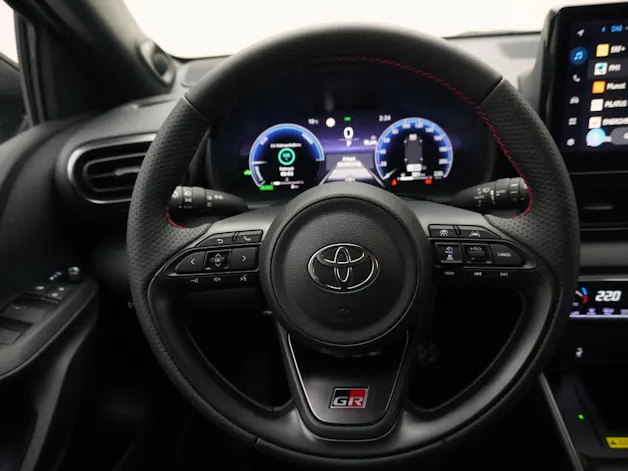Toyota Yaris 1.5 VVT-i HSD GR Sport