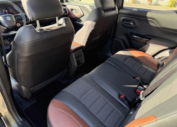 Vehicle image 5 Vehicle image 5