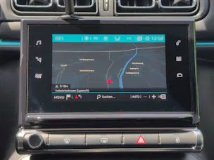 Citroën C3 1.2 PureTech Shine 110PS Automatik / Rückfahrkamera / Totwinkelassistent / Premium Occasion Garantie