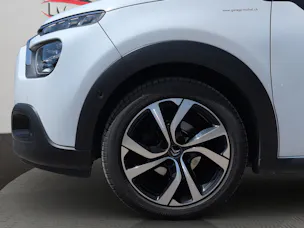 Citroën C3 1.2 PureTech Shine 110PS Automatik / Rückfahrkamera / Totwinkelassistent / Premium Occasion Garantie