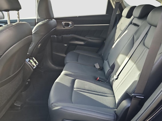 Vehicle image 4 Vehicle image 4