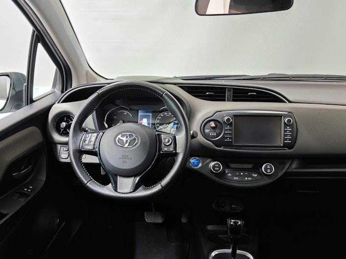 Vehicle image TOYOTA YARIS