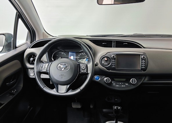 Vehicle image 7 Vehicle image 7