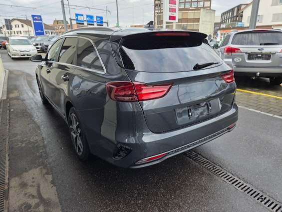 Vehicle image 14 Vehicle image 14