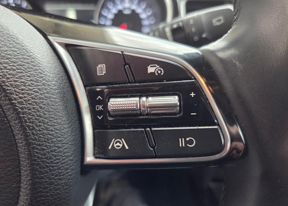 Vehicle image 19 Vehicle image 19