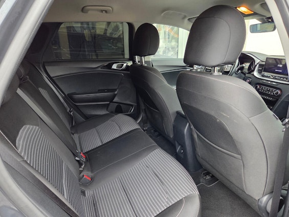 Vehicle image 25 Vehicle image 25