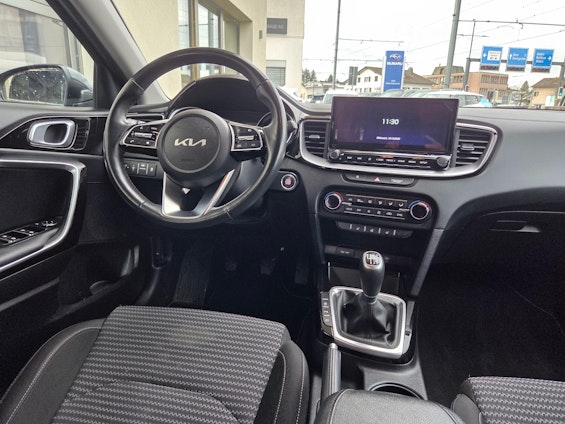 Vehicle image 23 Vehicle image 23