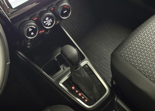 Vehicle image 19 Vehicle image 19