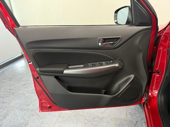 Vehicle image 11 Vehicle image 11