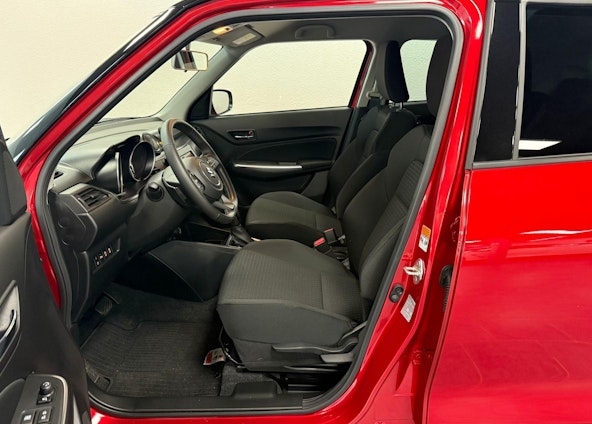 Vehicle image 9 Vehicle image 9