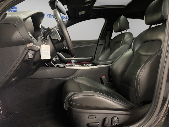 image du véhicule KIA STINGER