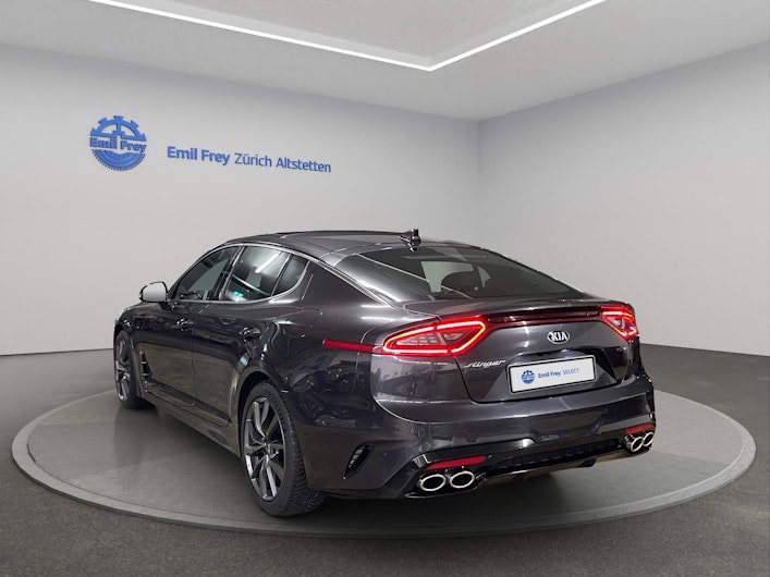 image du véhicule KIA STINGER