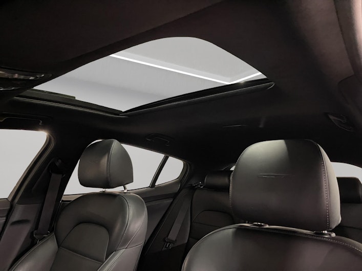 image du véhicule KIA STINGER