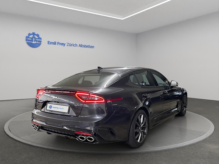 image du véhicule KIA STINGER