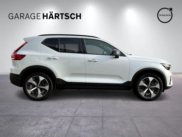 Volvo XC40 2.0 B3 MH Plus Dark