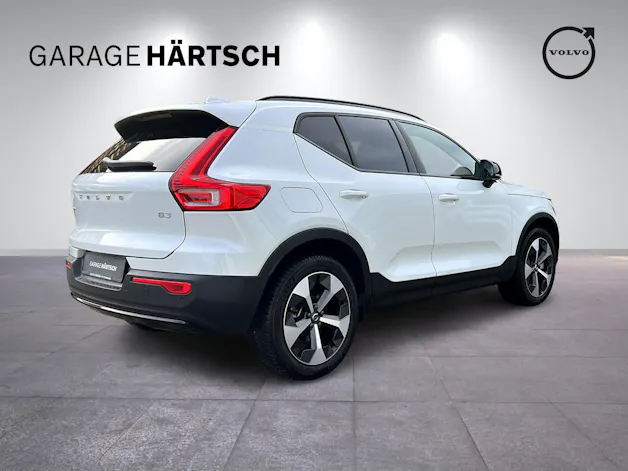 Volvo XC40 2.0 B3 MH Plus Dark