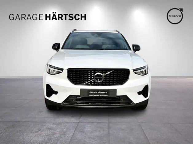 Volvo XC40 2.0 B3 MH Plus Dark
