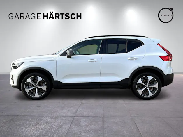 Volvo XC40 2.0 B3 MH Plus Dark