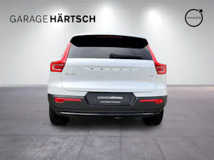 Volvo XC40 2.0 B3 MH Plus Dark