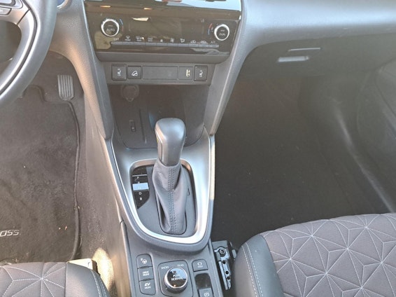 Vehicle image 13 Vehicle image 13