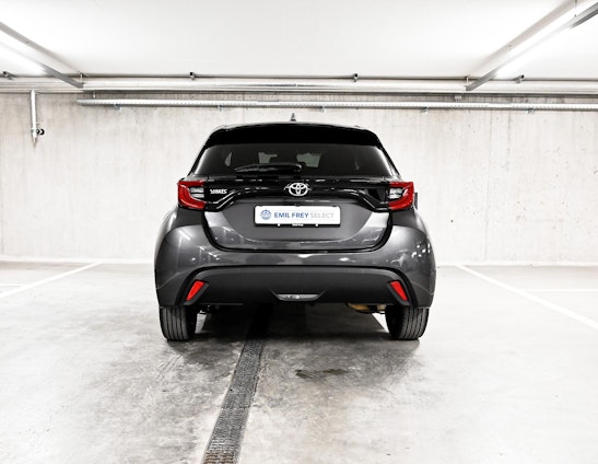 Vehicle image 15 Vehicle image 15