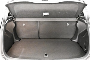 Vehicle image TOYOTA Yaris 1.5 VVT-i HSD Comfort