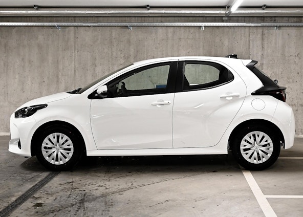 Vehicle image 3 Vehicle image 3