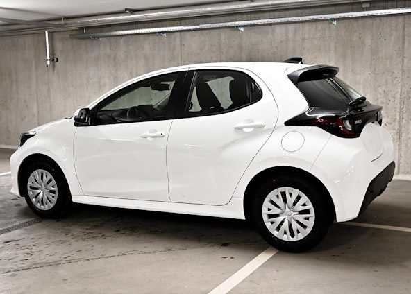 Vehicle image 6 Vehicle image 6