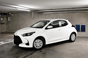 Vehicle image TOYOTA Yaris 1.5 VVT-i HSD Comfort