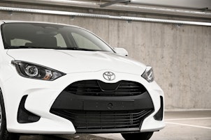 Vehicle image TOYOTA Yaris 1.5 VVT-i HSD Comfort