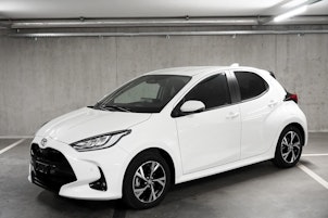 Vehicle image TOYOTA Yaris 1.5 VVT-i HSD Trend