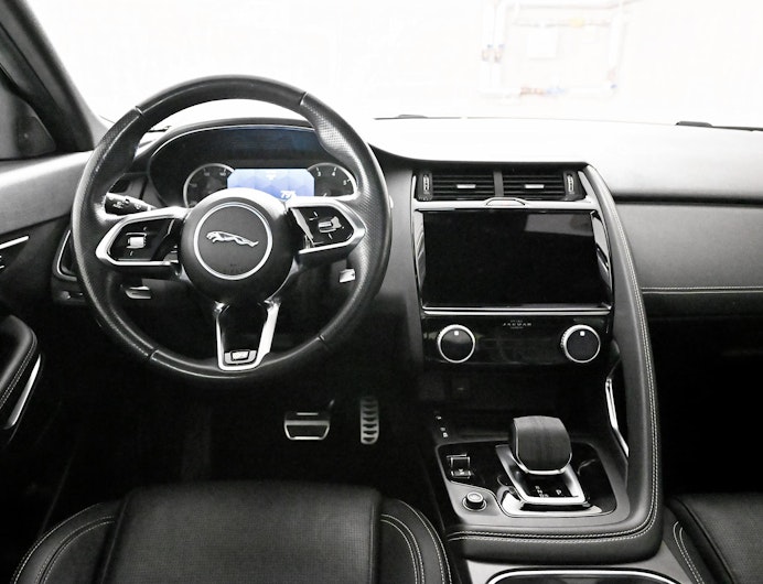 Vehicle image JAGUAR E-PACE