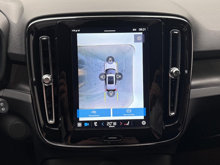 Vehicle image VOLVO XC40