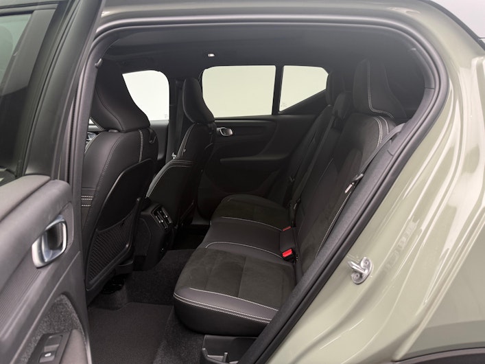 Vehicle image VOLVO XC40