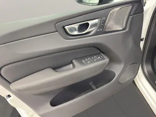 Volvo XC60 2.0 T8 TE Ultra Dark eAWD