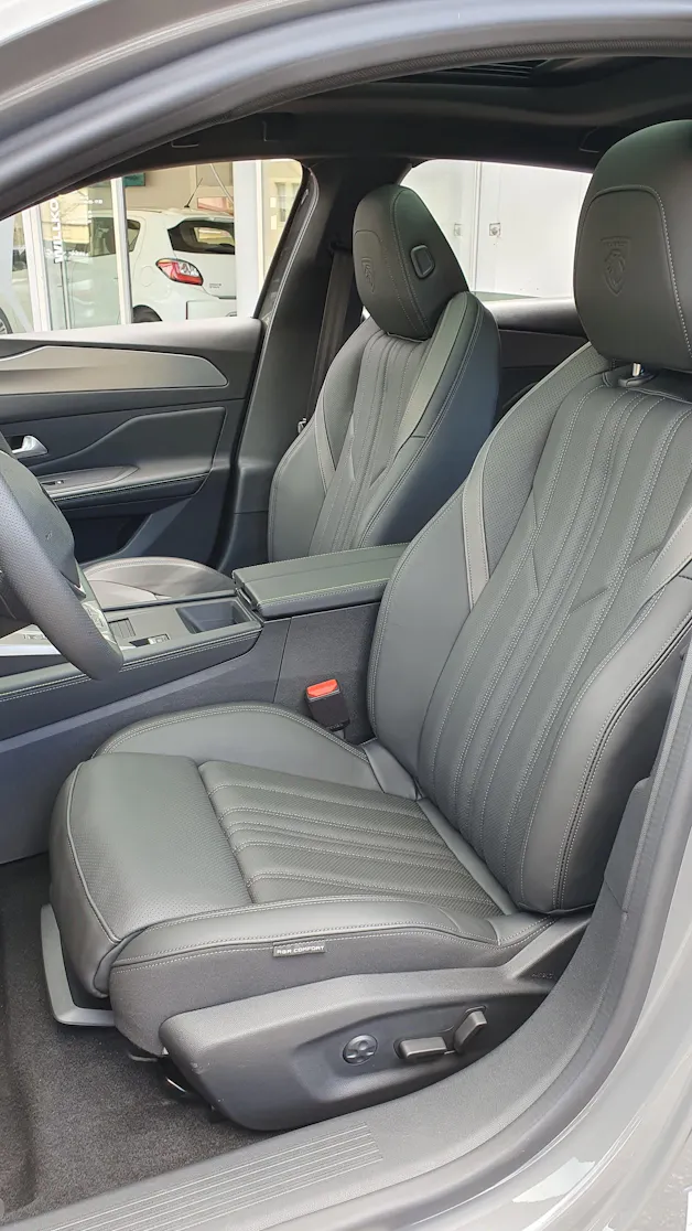 Peugeot 308 1.6 PHEV 195 GT SwissPrime Helvetia