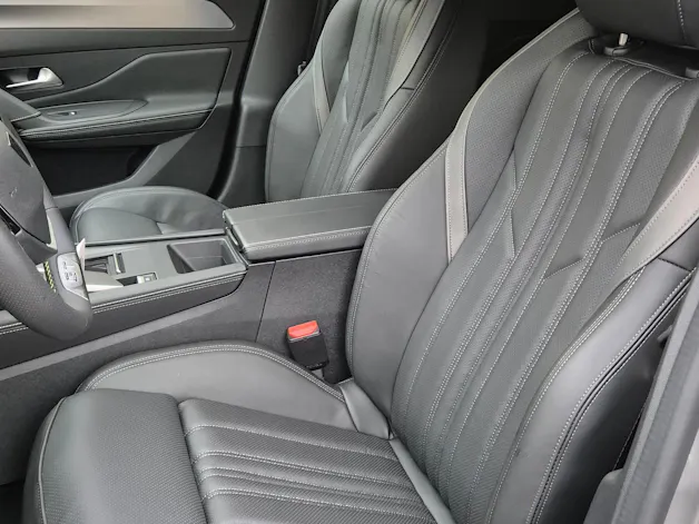 Peugeot 308 1.6 PHEV 195 GT SwissPrime Helvetia