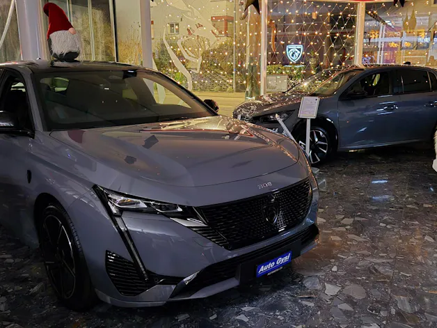 Peugeot 308 1.6 PHEV 195 GT SwissPrime Helvetia