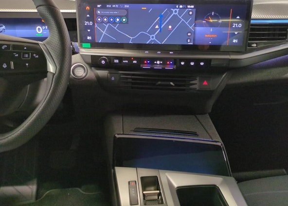 Vehicle image 5 Vehicle image 5