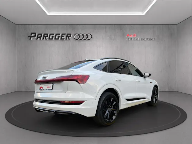 Audi e-tron 55 Sportback S Line Black Edition quattro