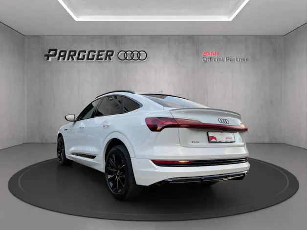 Audi e-tron 55 Sportback S Line Black Edition quattro