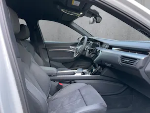 Audi e-tron 55 Sportback S Line Black Edition quattro