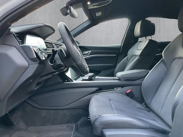 Audi e-tron 55 Sportback S Line Black Edition quattro
