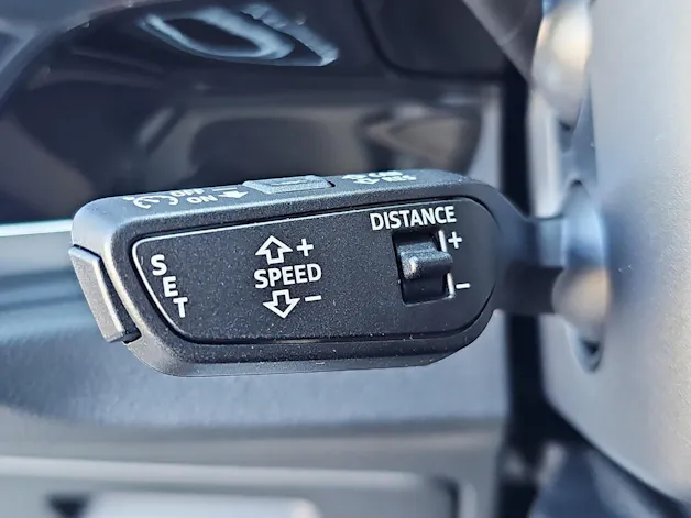 Audi Q3 35 TFSI S line Attraction S-tronic