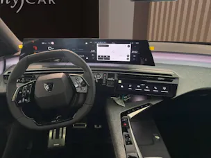 Peugeot 5008 145 Hybrid e-DCS6 GT