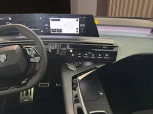 Peugeot 5008 145 Hybrid e-DCS6 GT